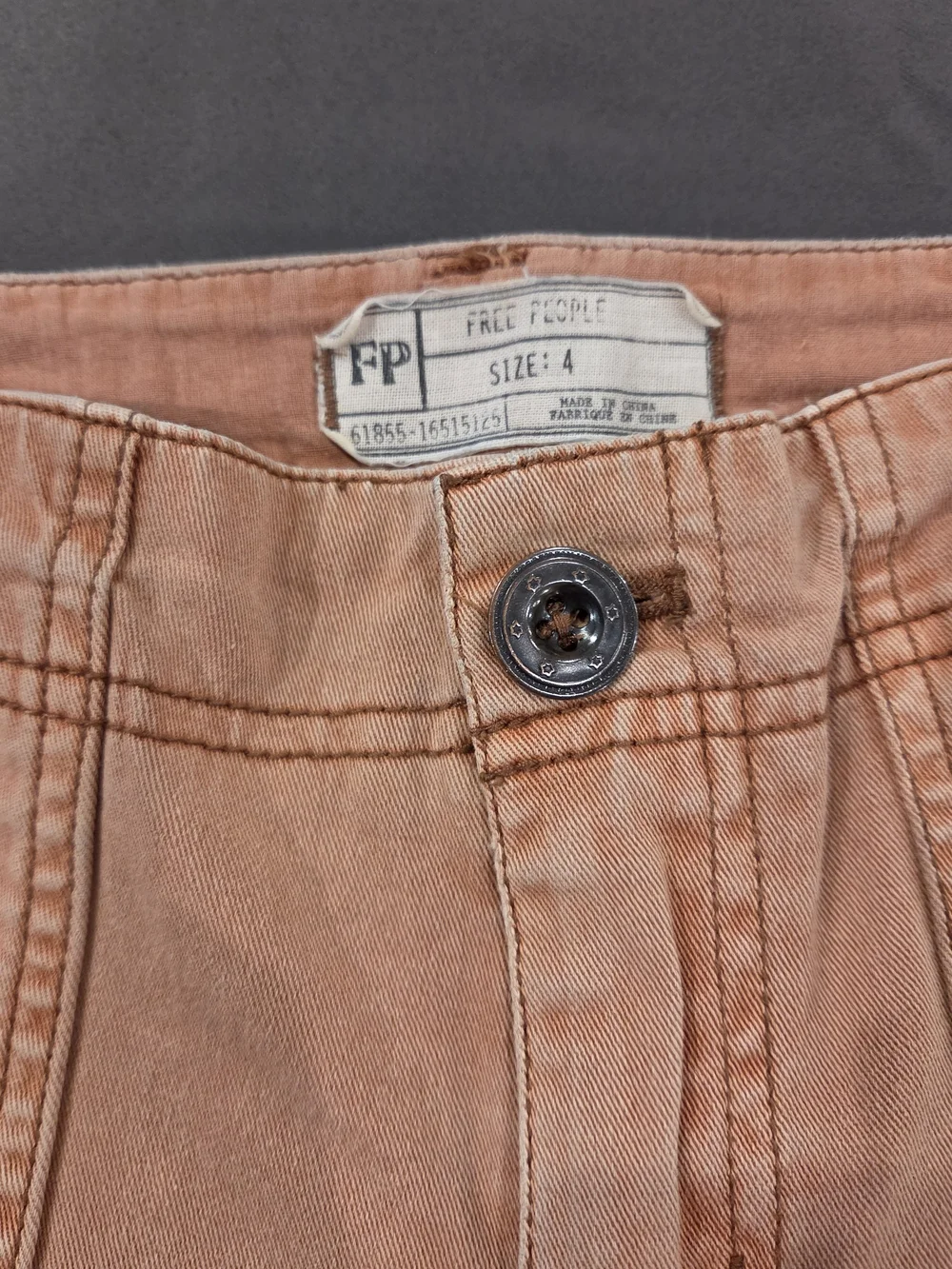 Free People Frayed-Hem Zip-Pocket Cargo Shorts Clay Size 4